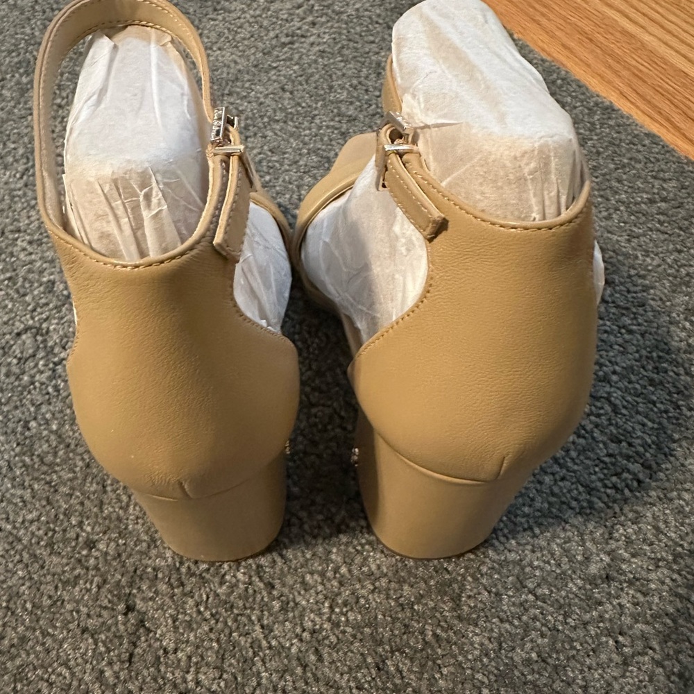 Sam Edelman Daniella Beige Leather Heels - Picture 2 of 3